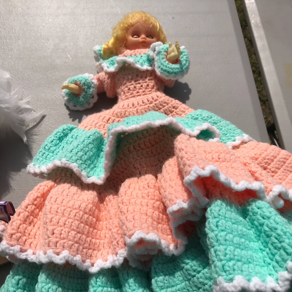 Dolls - Picture 7 of 8